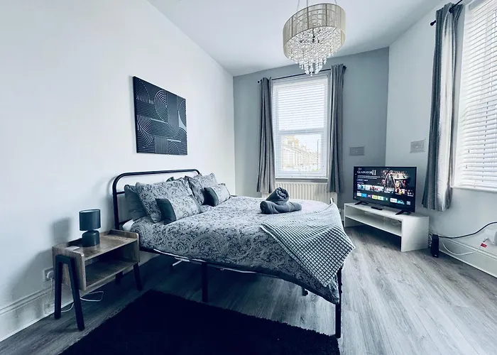 Jacksons Modern Retreat Close To Tynemouth